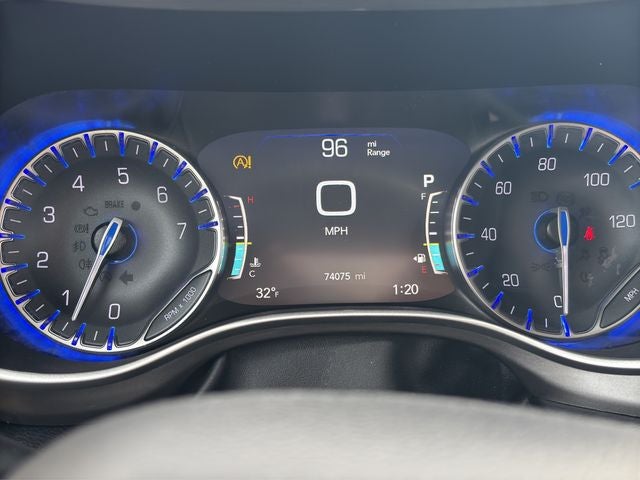 2022 Chrysler Pacifica Touring L