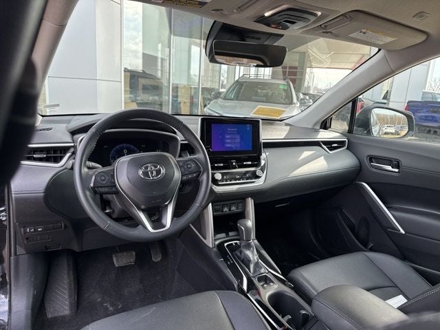 2025 Toyota Corolla Cross XLE