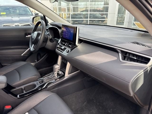 2025 Toyota Corolla Cross XLE