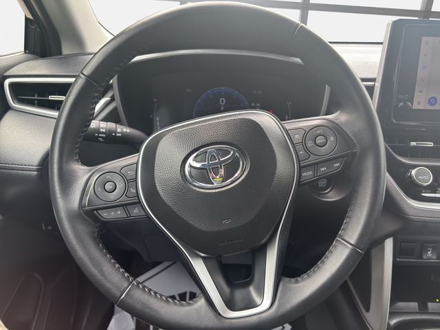 2025 Toyota Corolla Cross XLE