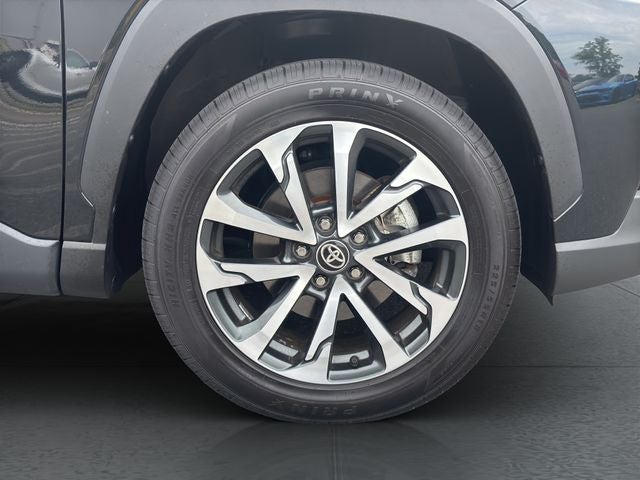 2025 Toyota Corolla Cross XLE