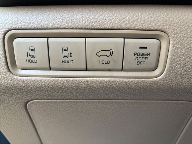 2023 Kia Carnival EX