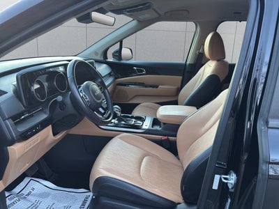 2023 Kia Carnival EX