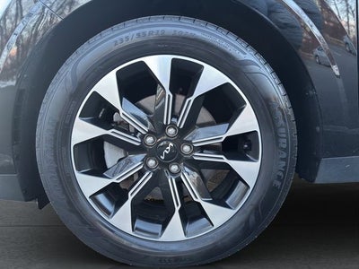 2023 Kia Carnival EX