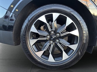 2023 Kia Carnival EX