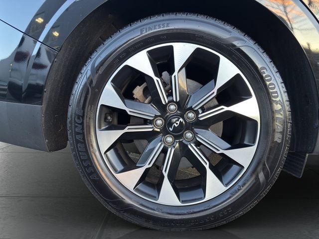 2023 Kia Carnival EX