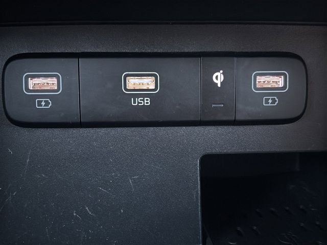 2023 Kia Carnival EX