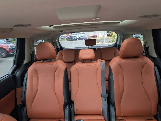 2027 Kia Carnival Hybrid SX