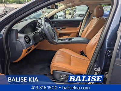 2011 Jaguar XJ Base