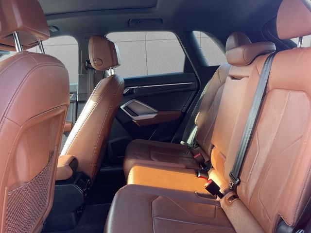 2022 Audi Q3 Premium quattro