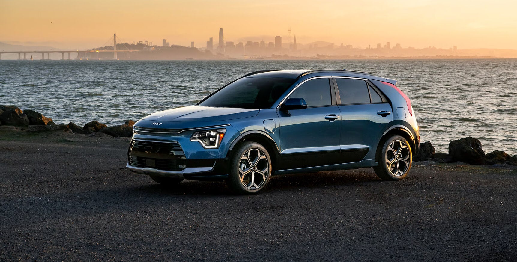 2025 Kia Niro PHEV Hero